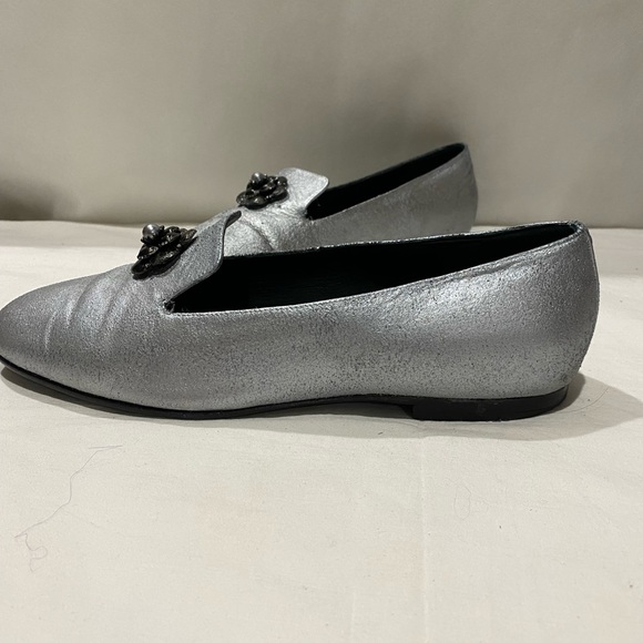 Chanel silver leather loafers - Picture 6 of 7